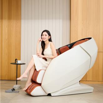 百货母亲节献礼 裕隆城满千送百抽按摩椅 中友轻油电车开回家