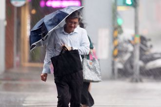 今年首颱來了？梅雨季出現熱帶擾動 專家揭成颱機率