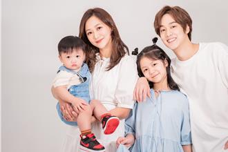 「那對夫妻」女兒妮妮11歲了！推單曲〈噗比〉比爸媽會唱