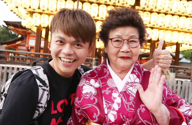 蔡阿嘎目前已经回到嘉义，证实90岁阿嬷离世。(图／蔡阿嘎IG）