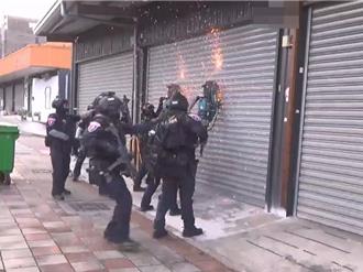 泰达币交易纠纷…押4男凌虐逼「男男性交」、拍裸照　警逮15人法办