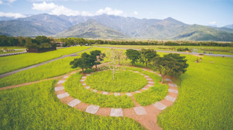 占地足有48座大安森林公園廣 大農大富平地森林園區成花東縱谷大亮點