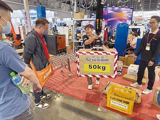 天成包裝 現場實機作動