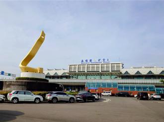 越南航空起飛後折返高雄 疑似「忘了帶聯絡簿」