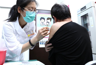 肺链疫情创6年同期新高 215万长者仍未打疫苗