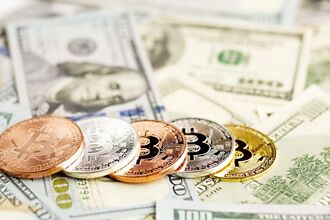 資金避風轉向 黃金、比特幣齊揚