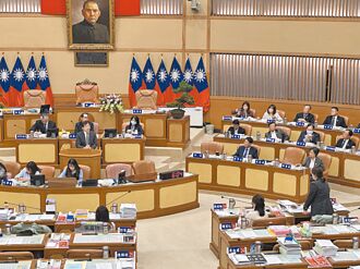 绿要新北选委会备询 蓝批违法