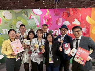 高雄農產首度亮相加拿大食品展 紅白芭樂搶攻北美市場