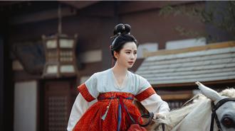 劉詩詩舞劍美翻！鄭業成大讚「女神私下很可愛」