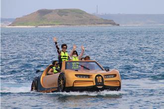 海上超跑搶進澎湖 也循新船下水古禮擲吉