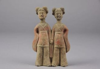 千年陶俑閨蜜「手牽手」 陸網爆紅引發古裝打卡熱