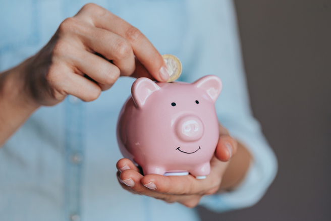 少年股神靠着杠杆豪赌，却不敌关税风暴，上亿资产瞬间归零，不如存0050也能滚出千万资产。（示意图/达志影像/shutterstock）