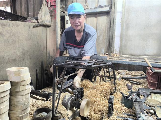 跳台師傅江隆煙。（李京昇攝）