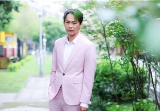 黃鐙輝臭臉遭疑大頭症 慘「失業半年」無奈回應