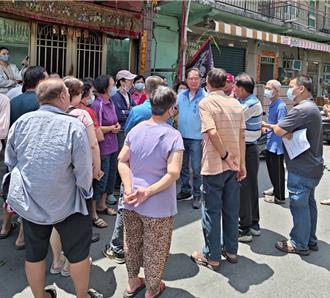 高雄大寮40戶居民近半個月沒水用 長輩過「借水、買水」的生活