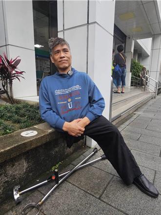 連體嬰張忠義病痛纏身憂失業 北市環保局長說話了