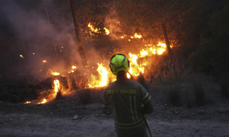 影》野火肆虐未歇 強烈沙塵暴襲擊以色列南部！國慶日活動喊卡