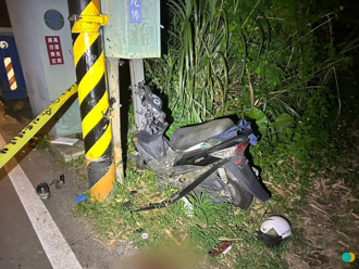 快訊》三峽男騎士疑自撞電桿 臉部變形命危送醫