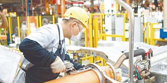 製造業景氣 轉低迷黃藍燈