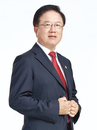 公司治理評鑑 中華電獲十連霸殊榮