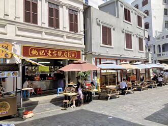 走訪海口天后宮 演員圈粉破百萬