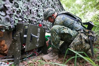 關指部通資連綜合演練  強化通信作戰效能