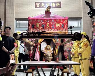 白沙屯妈祖走3公里就停驾 信徒曝渊源：来找好姐妹