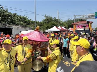 全程用跑的！白沙屯媽2小時龍井飆彰化  信眾驚呼1句