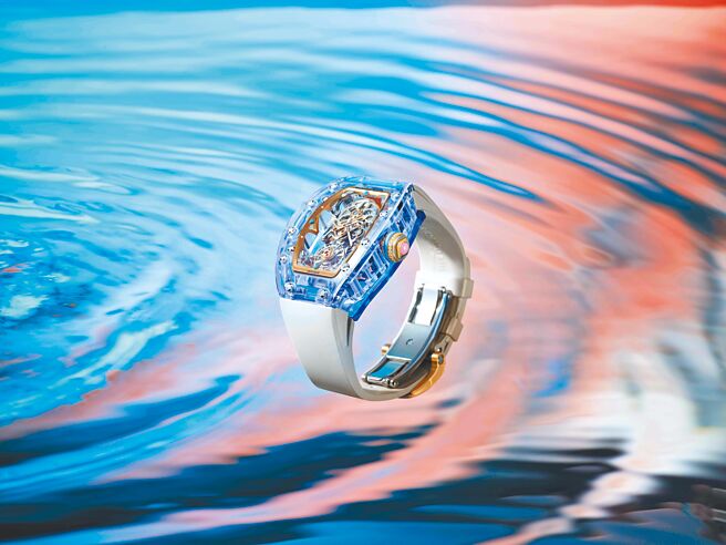 Richard Mille推出RM 75-01飞行陀飞轮蓝宝石水晶腕表，融入缤纷色彩，春意盎然。（Richard Mille提供）