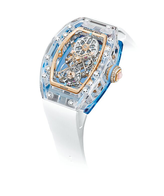 Richard Mille的RM 75-01飞行陀飞轮蓝宝石水晶腕表，宝石蓝款，限量10只。（Richard Mille提供）