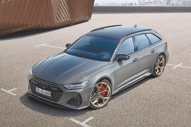 Audi RS 6 Avant performance拥有0-100km/h加速3.4秒的猛暴实力，售价755万元。（Audi提供）