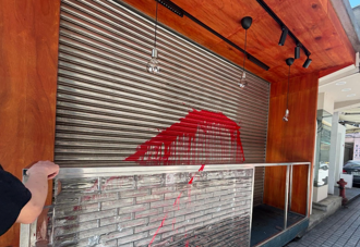 刺青遭臭豆腐店譏「割線像Google地圖導航失誤」 他氣到半夜潑漆