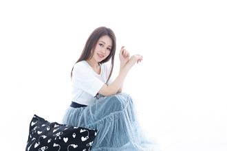 麻衣离婚豪门王泉仁2年！「获儿子同意」为1事宣布復出演艺圈