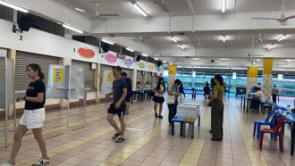 新加坡大選直擊 選民開始投票