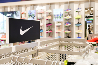 「美国制造」逼死鞋厂！Nike、Adidas等76品牌求救 盼川普豁免关税