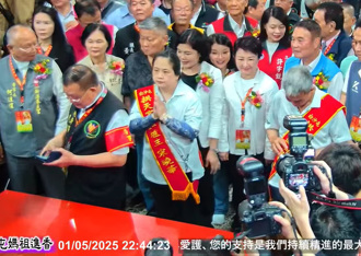 白沙屯媽祖爐主是陸配！連擲7聖筊中選 全家族力挺