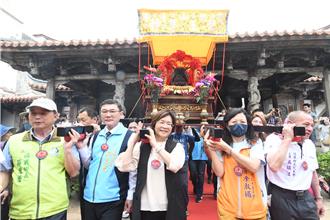 彰化鹿港龍王祭起跑 月底龍舟賽接力 逾百隊伍競渡福鹿溪