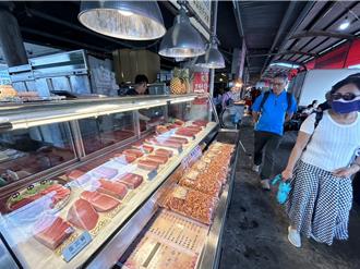 屏東黑鮪魚季開跑 東港專賣區買氣爆棚 假日人潮翻倍