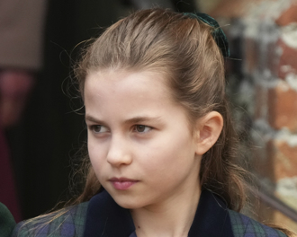 英國夏綠蒂公主10歲了！容貌「神複製」家族3位長輩