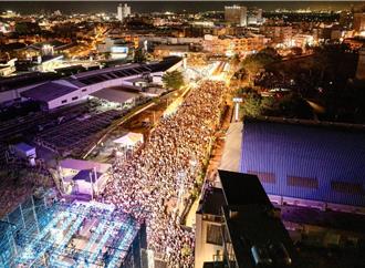 屏東黑鮪魚季首場演唱會「萬人嗨爆東港」！下一場前進小琉球