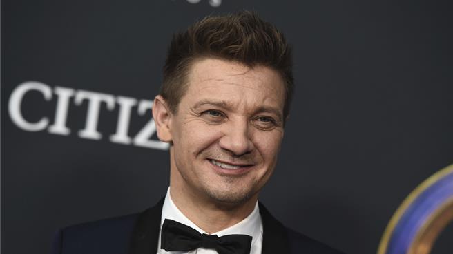 傑瑞米雷納公開透露自己曾經接到《鷹眼2》戲約，但片酬卻只有首季一半。（美聯社）