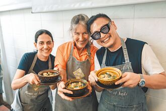 厨艺基因强 学泰国菜有一手