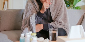 天选之人首次确诊新冠 1难缠症状他崩溃 吃药没用