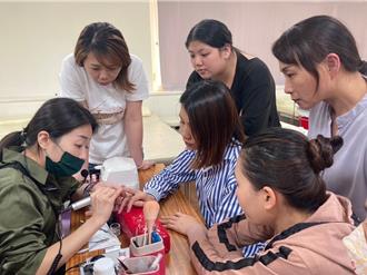 家庭主婦變身美甲師 新住民媽媽靠「指上功夫」重返職場