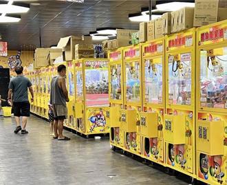 嘉市「夾娃娃機自治條例」與中央規範牴觸 議員要求退回重擬