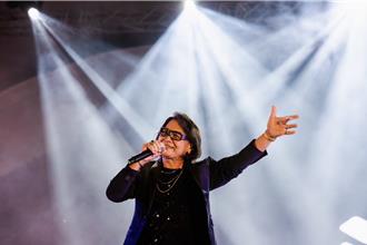 太狂！陈雷同台沈文程连飙金曲回忆杀 「玖壹壹」支持家乡台中