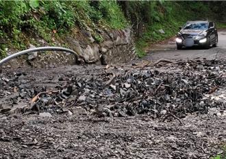 台16臨29線便道因強降雨 土石流人車受困已搶通