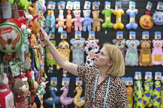 從廣交會3樣爆品：玩具、機器人、箱包 看中國外貿秘笈