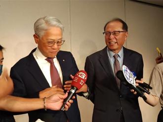 新台币狂升 吴东亮：会很小心、摸石头过河