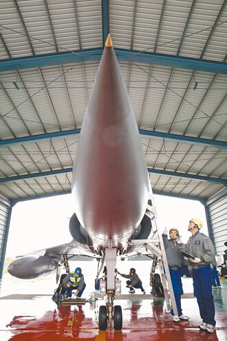 464億預算不解凍 機艦恐動不了